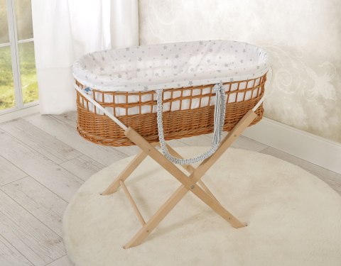 Kosz mojżesza BOHO wiklinowy ze stojakiem z wyściółką bawełnianą - mini gwiazdki szare Kosz mojżesza BOHO wiklinowy ze stojakiem z wyściółką bawełnianą - mini gwiazdki szare