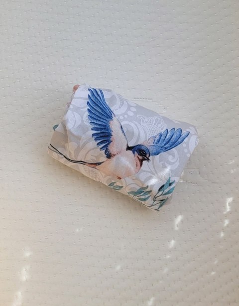 Prześcieradło bawełniane do kosza Mojżesza Boho wózka gondoli 75x35 cm - Blue birds Prześcieradło bawełniane do kosza Mojżesza Boho wózka gondoli 75x35 cm - Blue birds