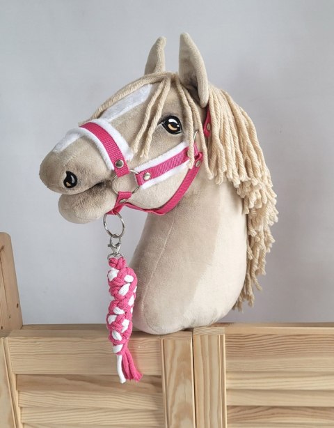 Zestaw do Hobby Horse: kantar A3 z białym futerkiem + uwiąz ze sznurka - biało-ciemnoróżowy Zestaw do Hobby Horse: kantar A3 z białym futerkiem + uwiąz ze sznurka - biało-ciemnoróżowy