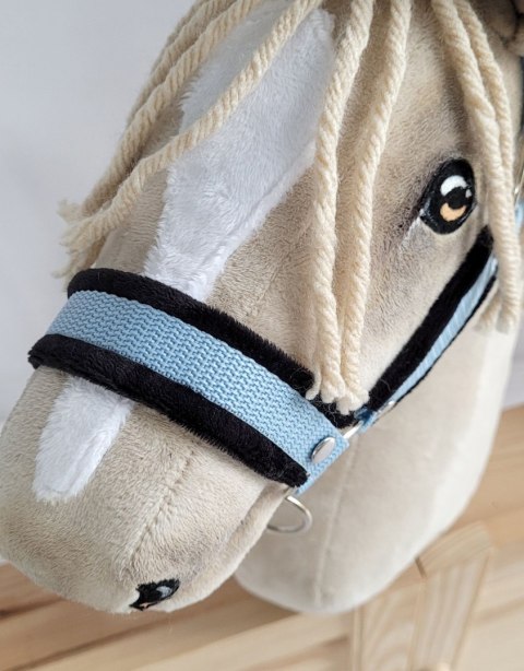 Zestaw do Hobby Horse: kantar A3 z czarnym futerkiem + uwiąz ze sznurka - czarno-błękitny Zestaw do Hobby Horse: kantar A3 z czarnym futerkiem + uwiąz ze sznurka - czarno-błękitny