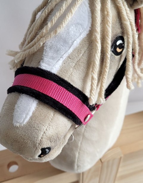 Zestaw do Hobby Horse: kantar A3 z czarnym futerkiem + uwiąz ze sznurka - czarno-ciemnoróżowy Zestaw do Hobby Horse: kantar A3 z czarnym futerkiem + uwiąz ze sznurka - czarno-ciemnoróżowy