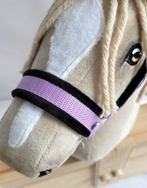 Zestaw do Hobby Horse: kantar A3 z czarnym futerkiem + uwiąz ze sznurka - czarno-fioletowy Zestaw do Hobby Horse: kantar A3 z czarnym futerkiem + uwiąz ze sznurka - czarno-fioletowy