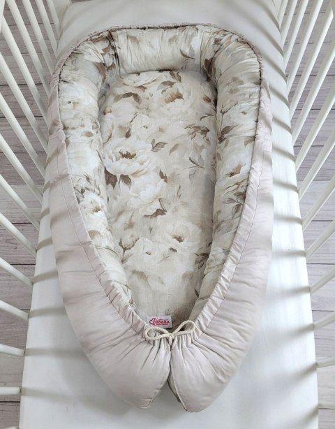 Kokon niemowlęcy dwustronny kojec otulacz Premium BOBONO- Peonies beige/ kamienna szarość Kokon niemowlęcy dwustronny kojec otulacz Premium BOBONO- Peonies beige/ kamienna szarość