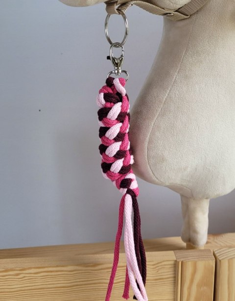 Uwiąz dla Hobby Horse ze sznurka - jasny róż/ ciemny róż/ bordo Uwiąz dla Hobby Horse ze sznurka - jasny róż/ ciemny róż/ bordo