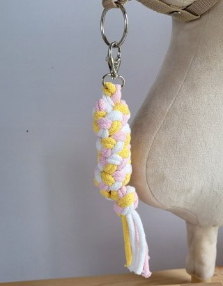 Uwiąz dla Hobby Horse ze sznurka - jasny róż/ żółty/ biały