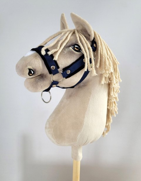 Zestaw do Hobby Horse: kantar A3 z czarnym futerkiem + uwiąz ze sznurka - czarno-granatowy Zestaw do Hobby Horse: kantar A3 z czarnym futerkiem + uwiąz ze sznurka - czarno-granatowy