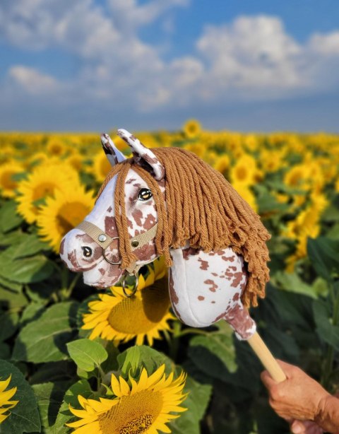 Hobby Horse Mały koń na kiju Premium - tarantowaty biało-brązowy z brązową grzywą A4