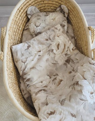 Kołderka z wypełnieniem i poduszka profilowana Miś - zestaw 2cz. - Peonies beige