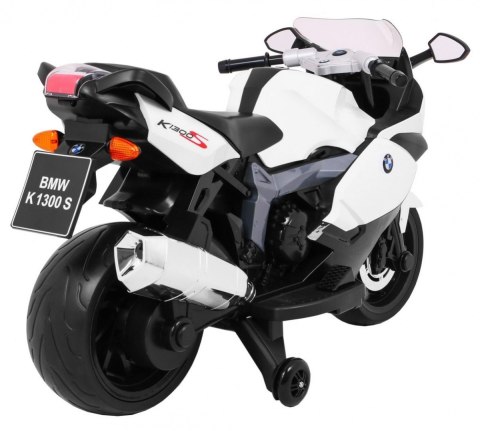 Motor na akumulator BMW K1300S dla dzieci Biały + Kółka pomocnicze + Dźwięki Światła + Wolny Start Motor na akumulator BMW K1300S dla dzieci Biały + Kółka pomocnicze + Dźwięki Światła + Wolny Start